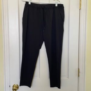 Lululemon black sweat pants size 8